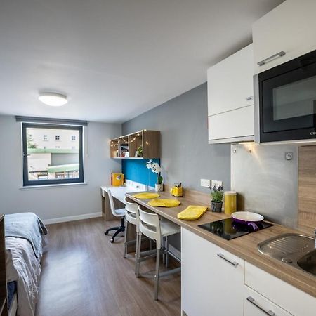 Joivy Affordable Edinburgh - Adults Only Hotel ภายนอก รูปภาพ