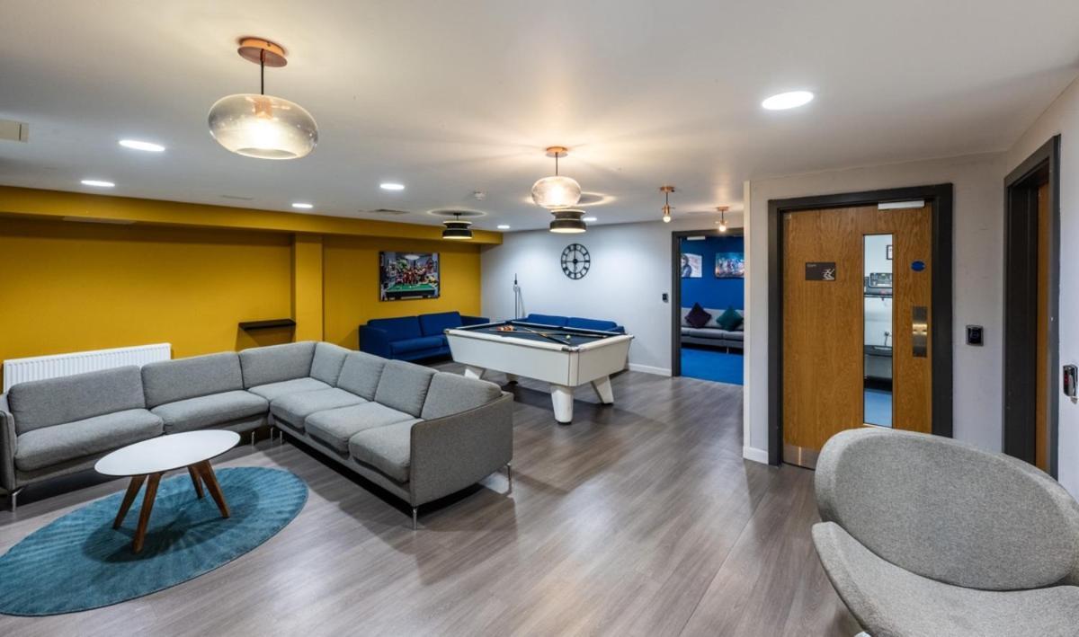 Joivy Affordable Edinburgh - Adults Only Hotel ภายนอก รูปภาพ